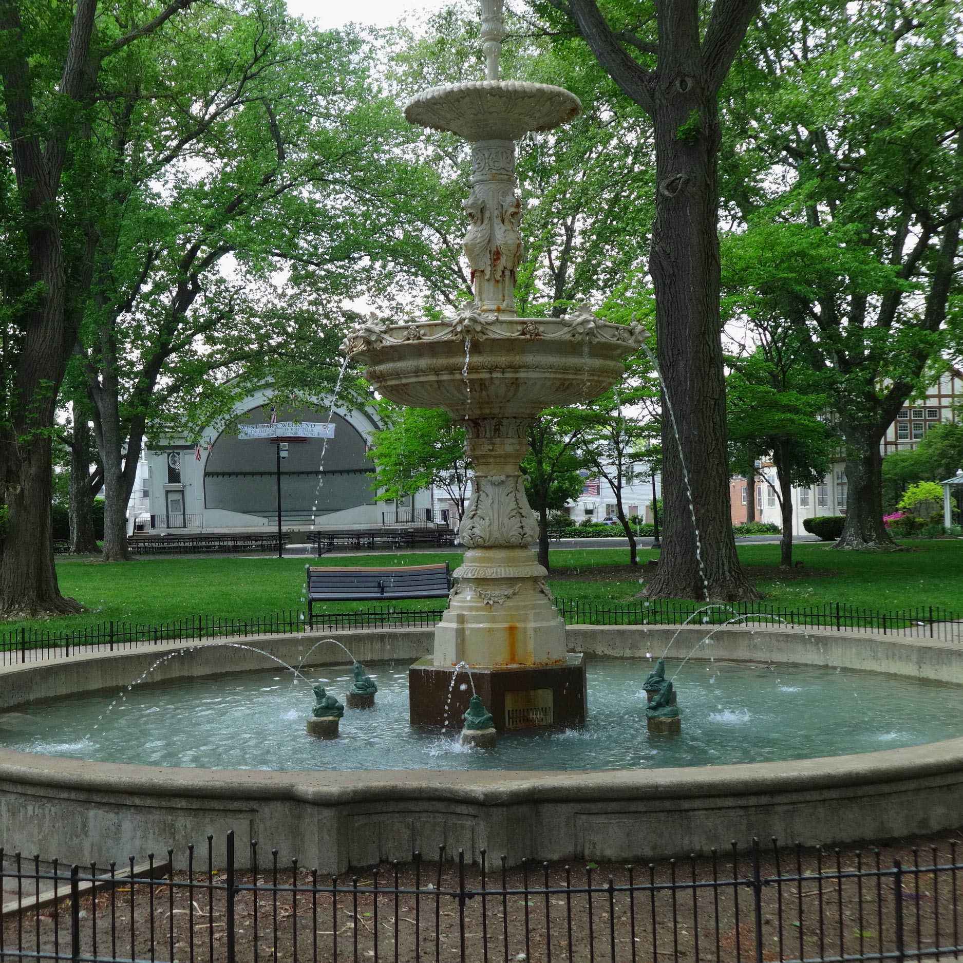 Let's walk for health together! Would you enjoy walking in an Allentown Park if you had a buddy? Walking for 30 minutes a day or more on most days of the week is a great way to improve or maintain your overall health. Walking with others can turn exercise into an enjoyable social occasion.
See your doctor for a medical check-up before embarking on a higher-intensity new fitness program, particularly if you are aged over 40 years, are overweight or haven&rsquo;t exercised in a long time.